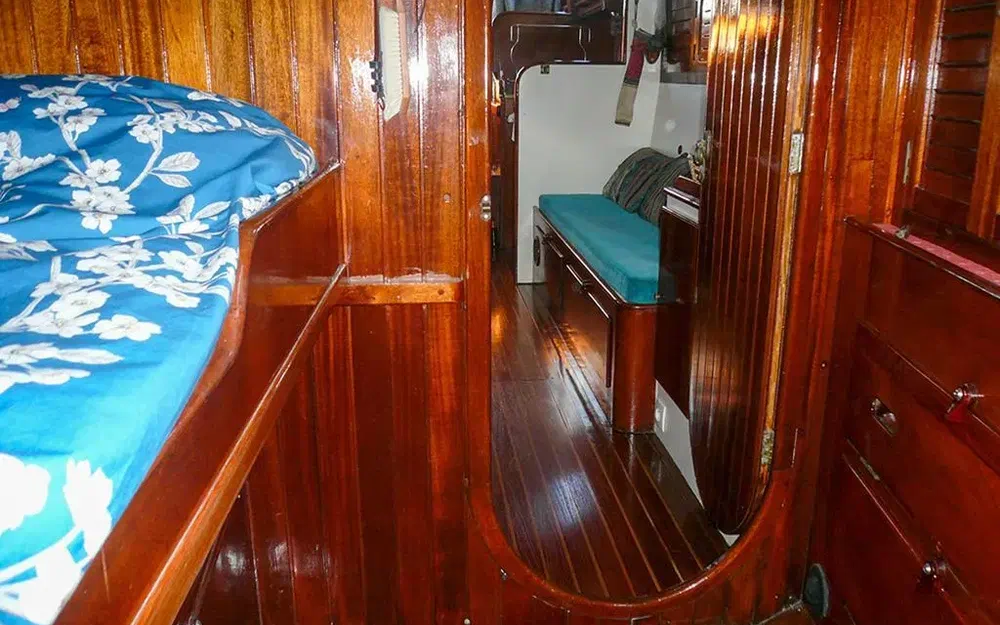 slider 10 Berthon Yachts Classique Plan Holman