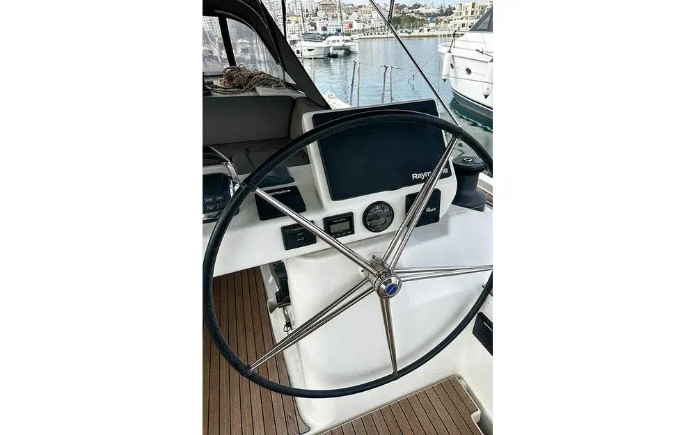 slider 25 Dufour 56