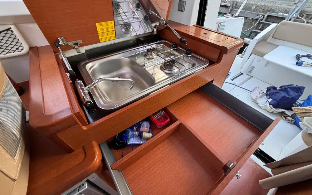 slider 13 Jeanneau Merry Fisher 855