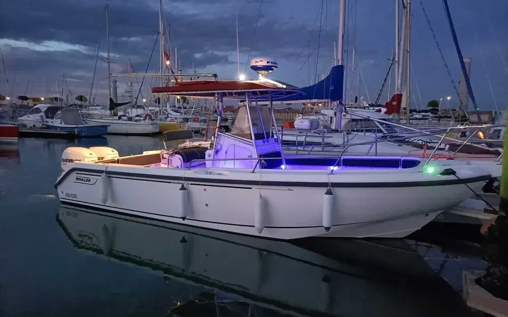slider 12 Boston Whaler 26 Outrage