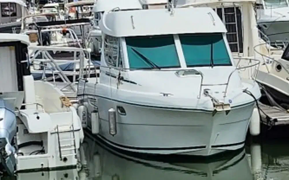 slider 0 Jeanneau Merry Fisher 805