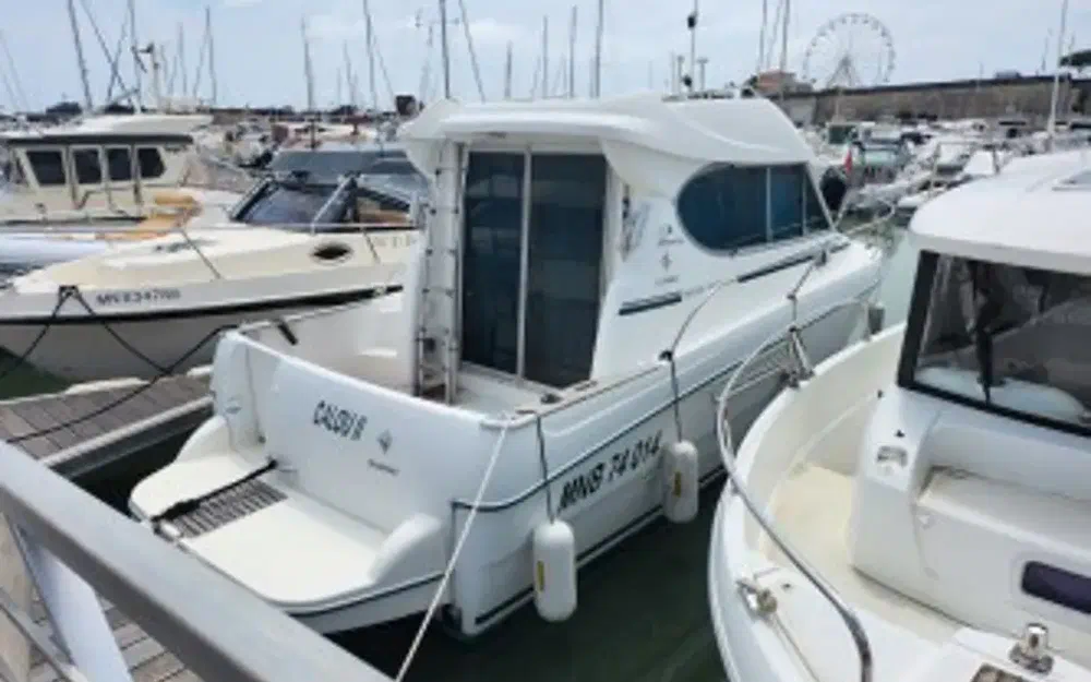 slider 3 Jeanneau Merry Fisher 805