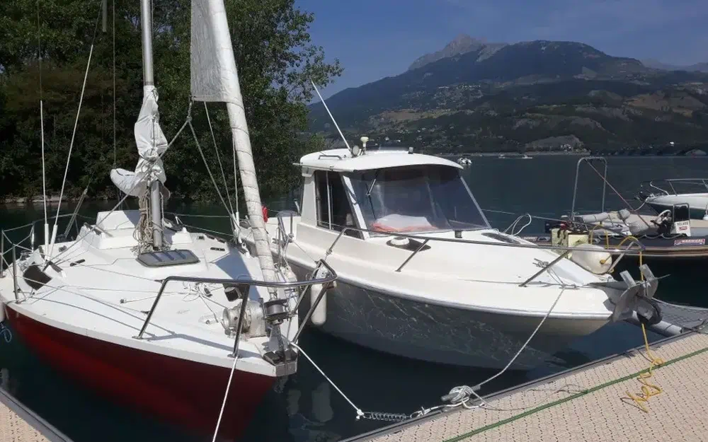 slider 6 Guymarine GM 640