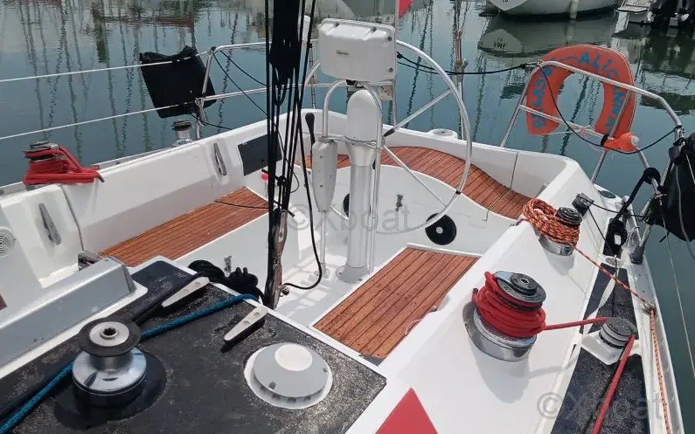 slider 4 Beneteau First 375