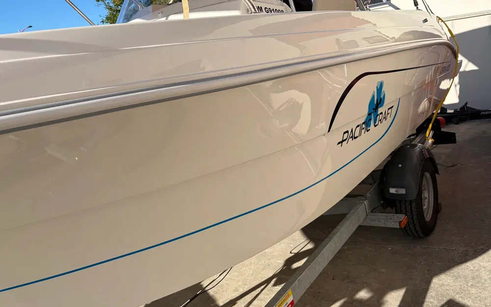 slider 1 Pacific Craft 625 Open Trendy