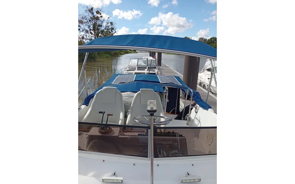 slider 10 Bayliner Trophy