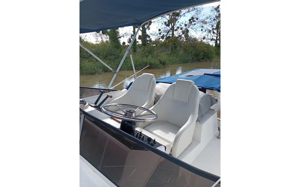 slider 8 Bayliner Trophy