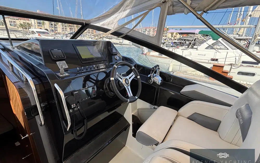 slider 28 Beneteau Flyer 10