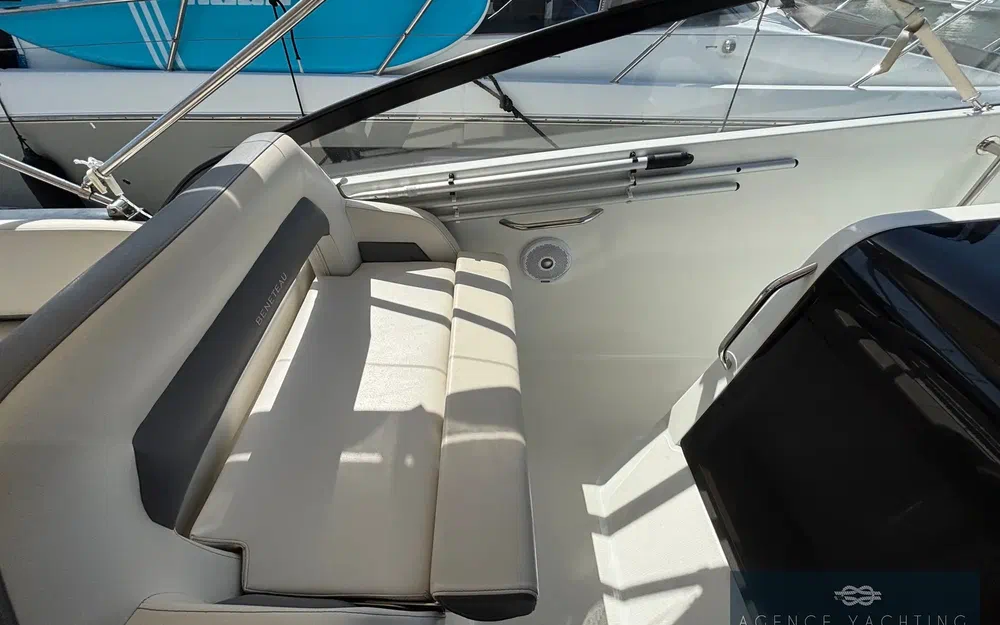 slider 40 Beneteau Flyer 10