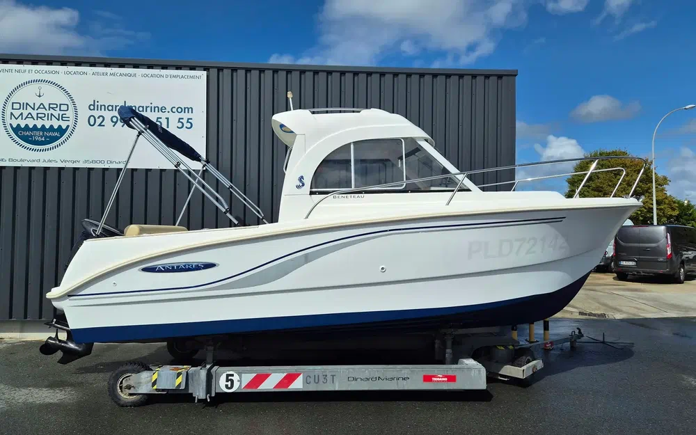 slider 11 Beneteau Antares 650 HB