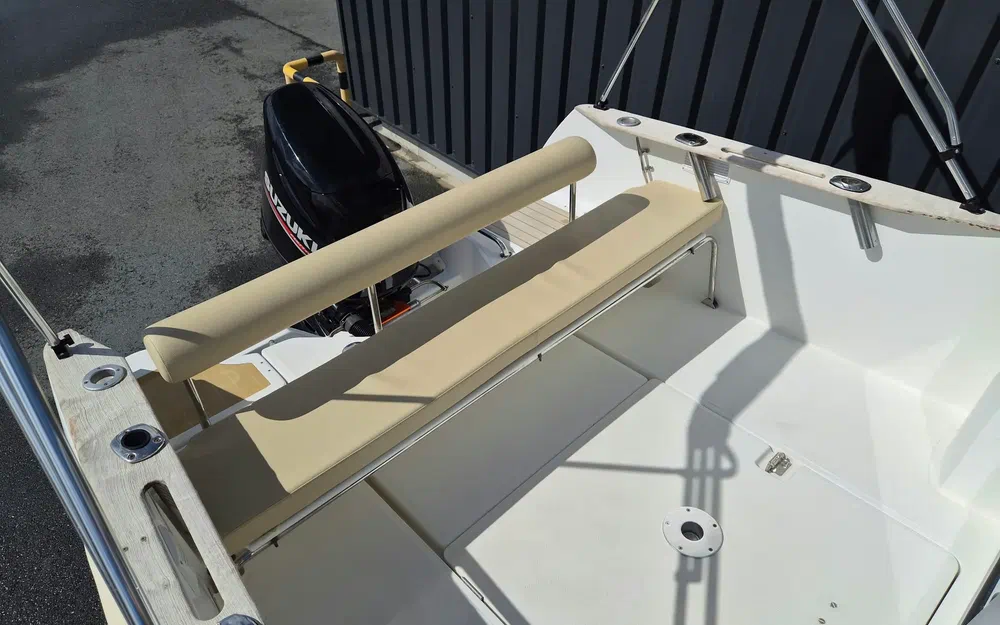 slider 18 Beneteau Antares 650 HB