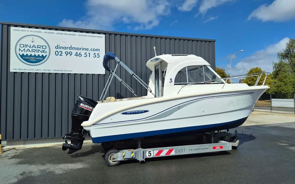 slider 0 Beneteau Antares 650 HB