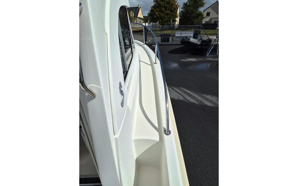 slider 19 Beneteau Antares 650 HB