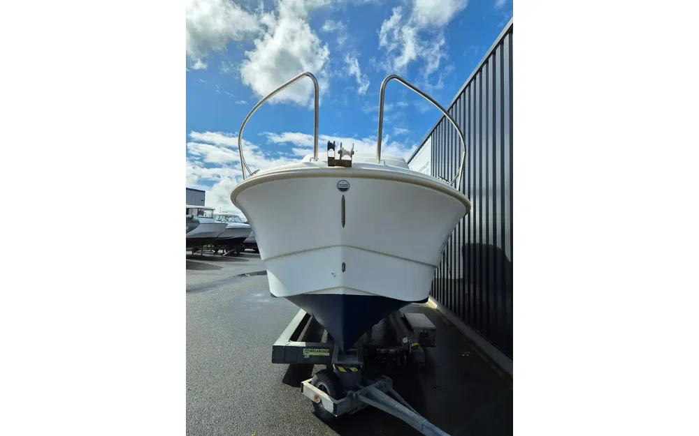 slider 1 Beneteau Antares 650 HB