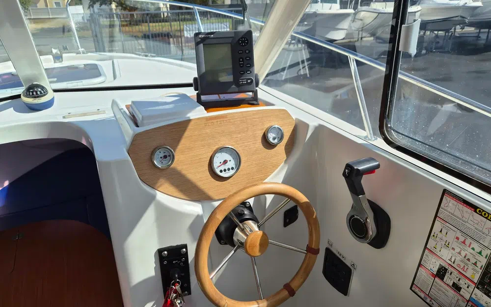slider 7 Beneteau Antares 650 HB
