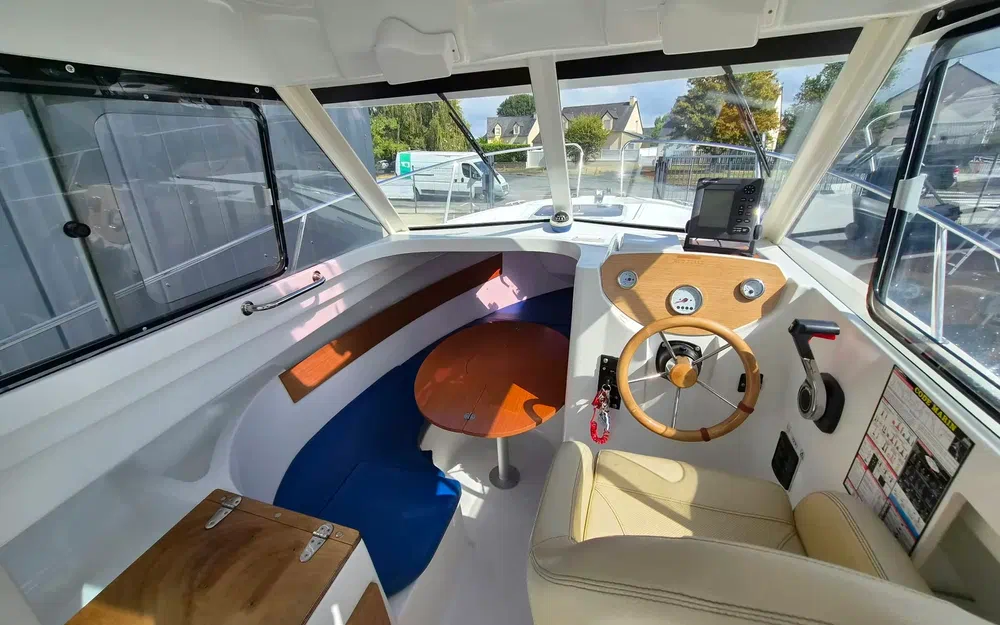 slider 8 Beneteau Antares 650 HB