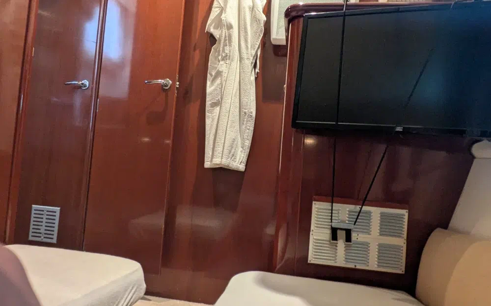 slider 22 Jeanneau Prestige 36 Fly