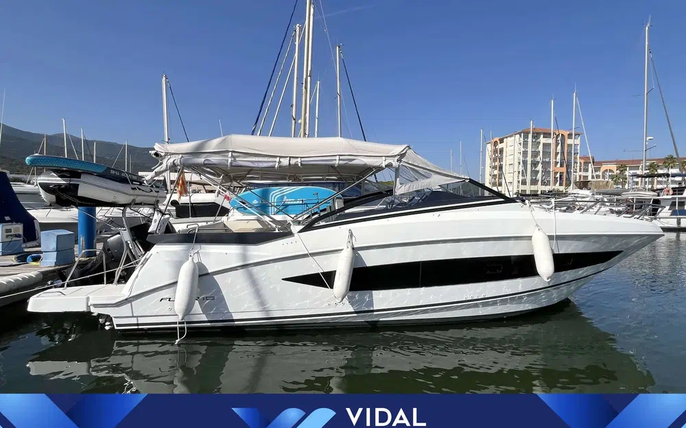 slider 0 Beneteau Flyer 10