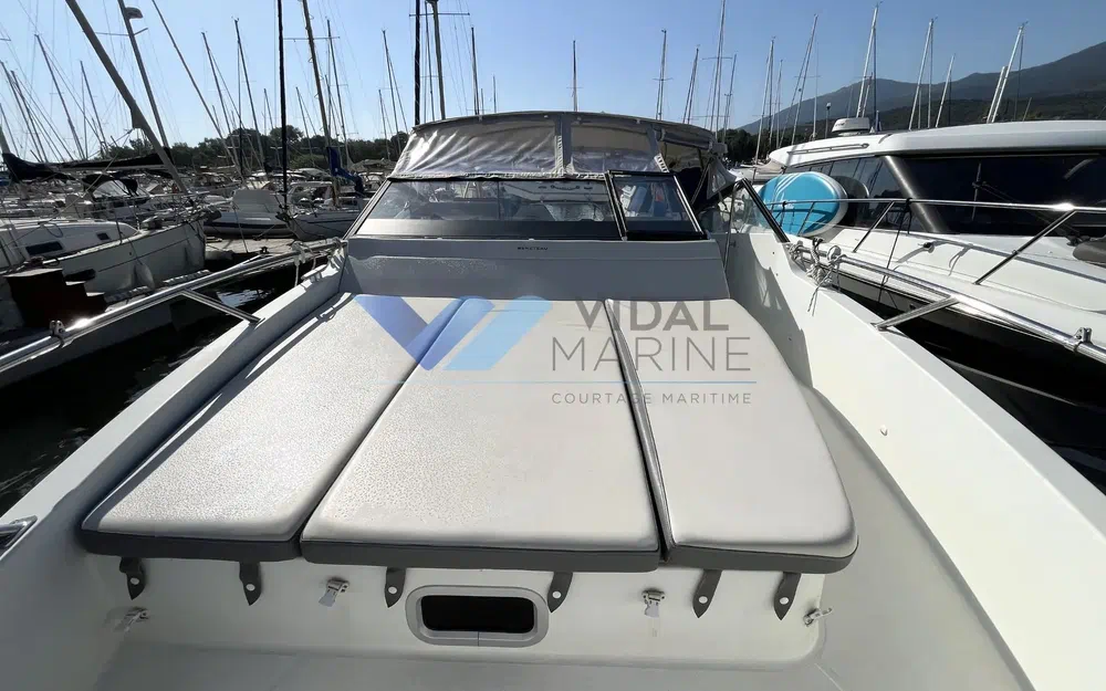 slider 10 Beneteau Flyer 10
