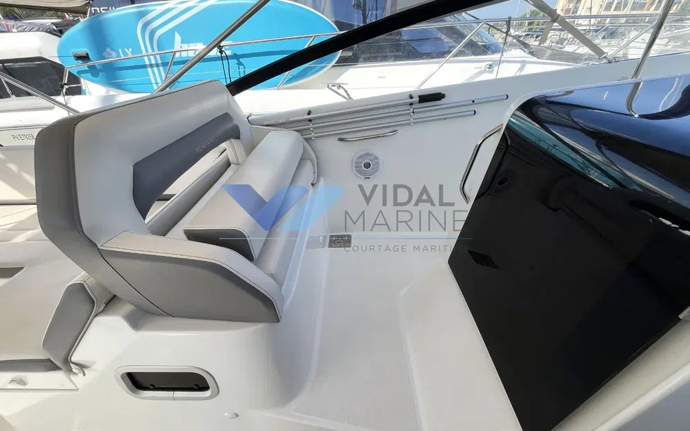 slider 14 Beneteau Flyer 10