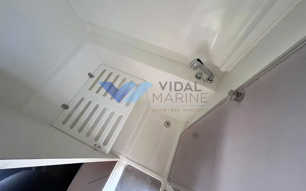 slider 5 Beneteau Flyer 10