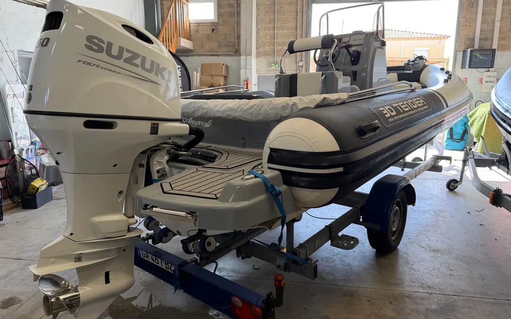 slider 1 3D Tender Lux 655 Hypalon