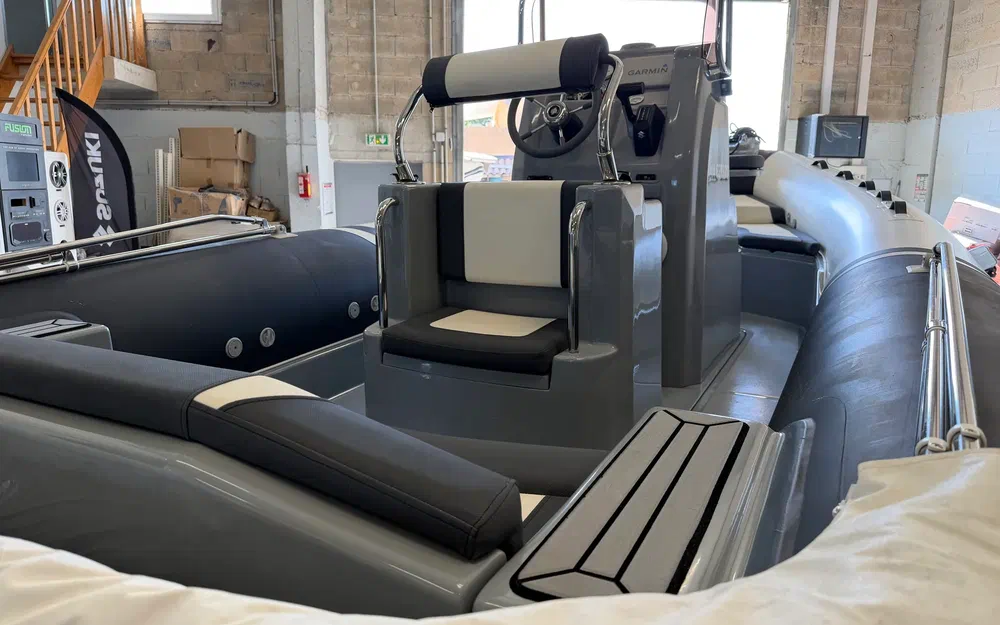 slider 6 3D Tender Lux 655 Hypalon