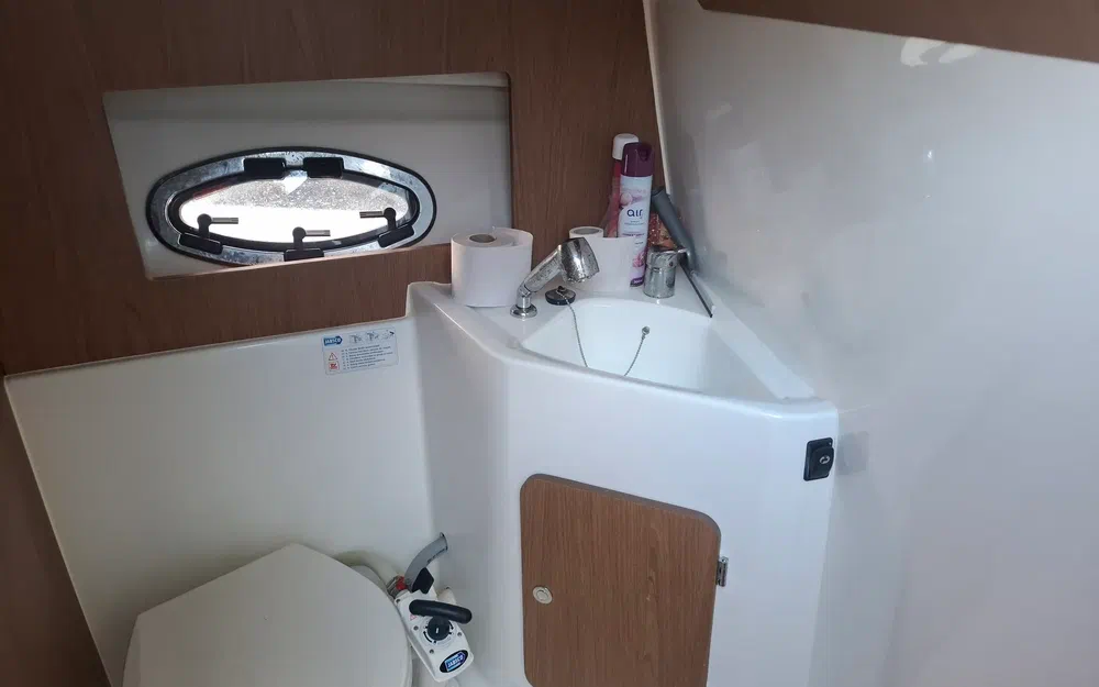 slider 11 Beneteau Antares 880
