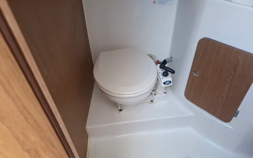 slider 12 Beneteau Antares 880