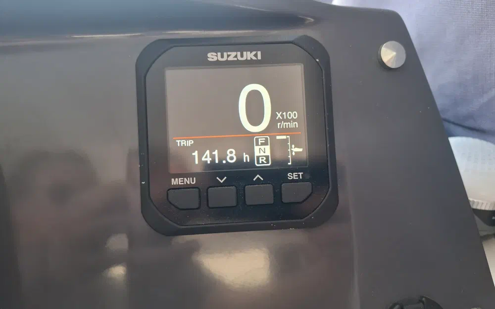 slider 24 Beneteau Antares 880