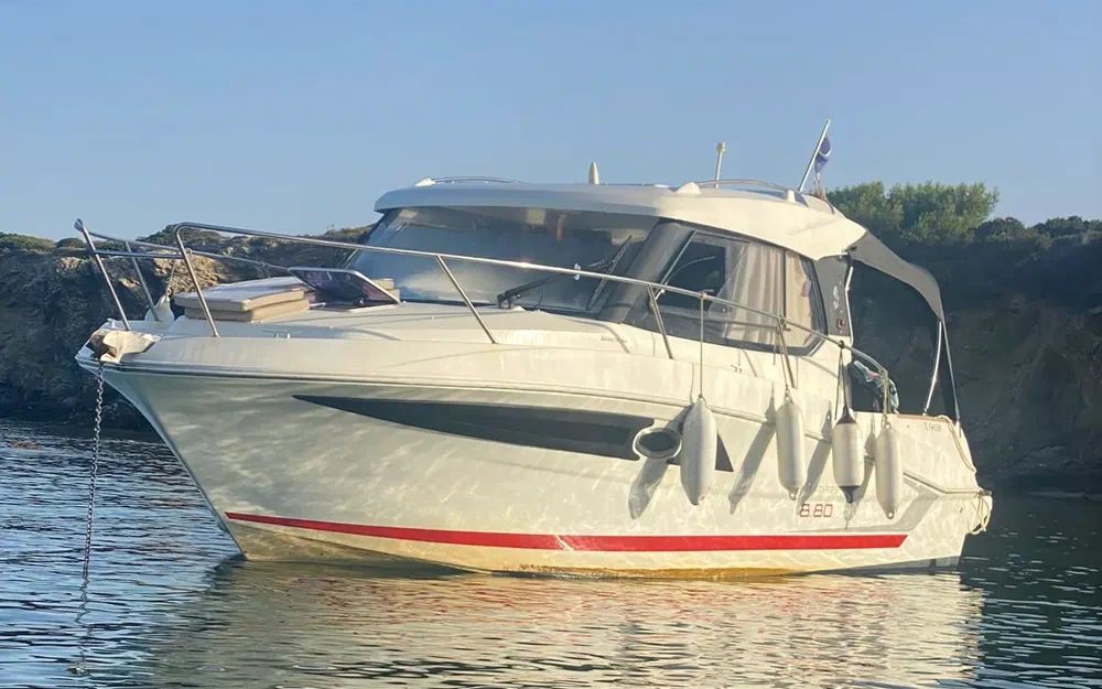 slider 22 Beneteau Antares 880