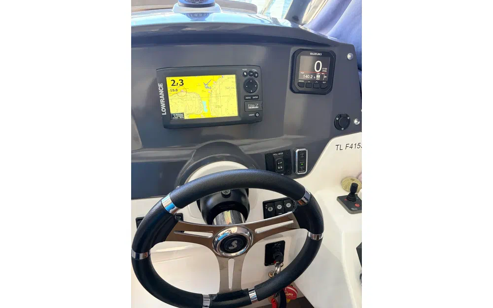 slider 26 Beneteau Antares 880