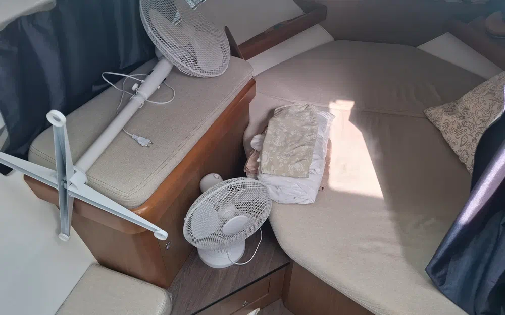 slider 1 Beneteau Antares 880