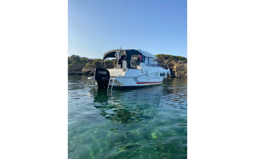 slider 30 Beneteau Antares 880