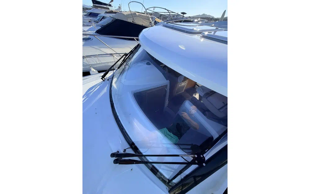 slider 37 Beneteau Antares 8.80