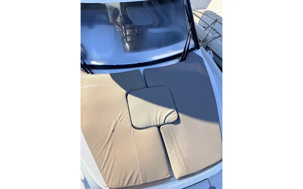 slider 38 Beneteau Antares 8.80