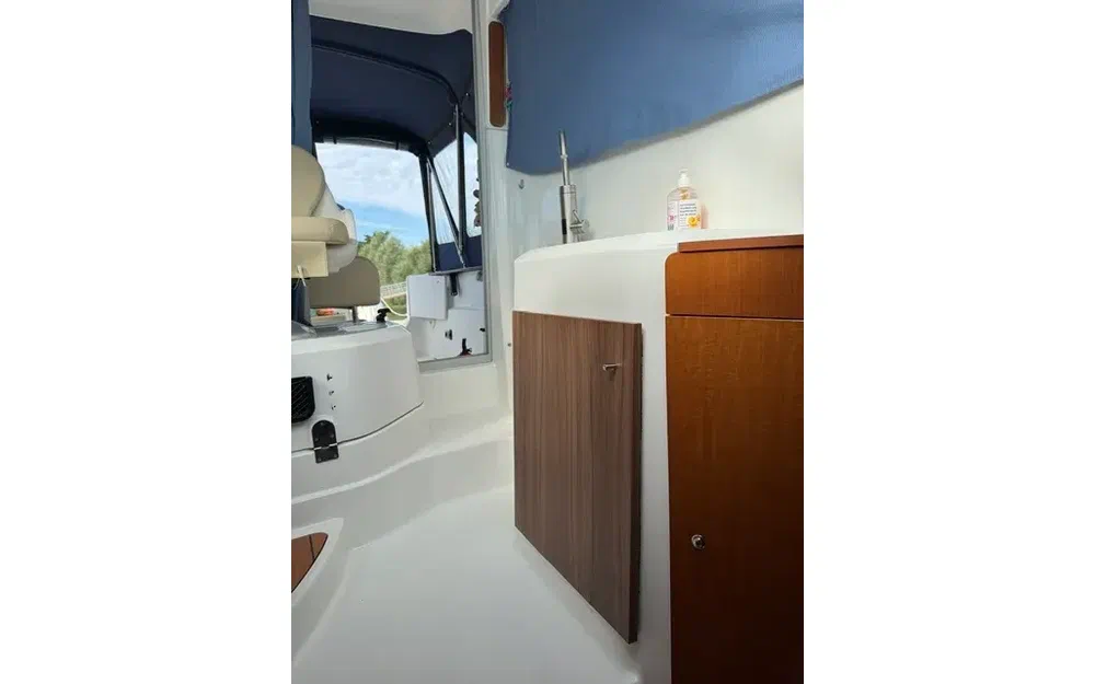 slider 7 Beneteau Antares 7