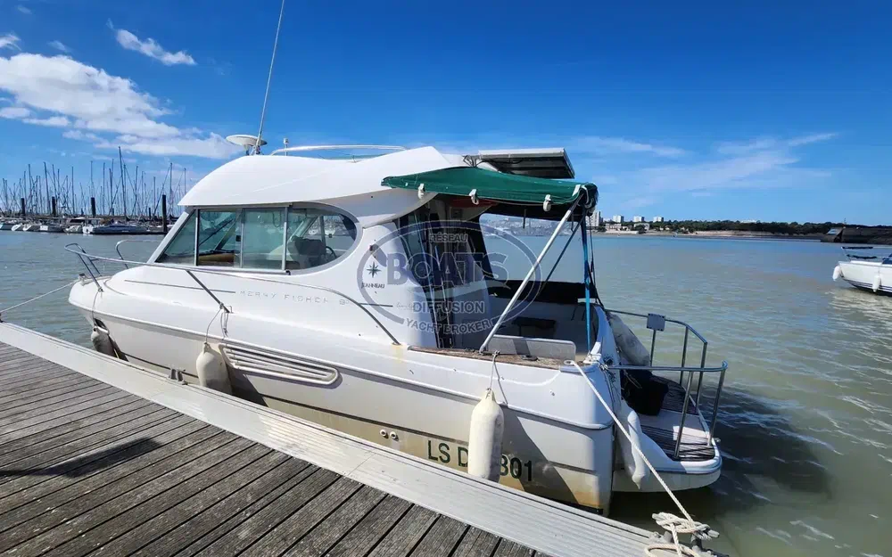 slider 1 Jeanneau Merry Fisher 805