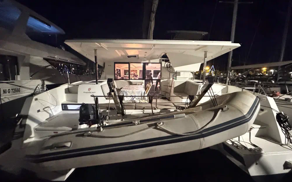 slider 2 Fountaine Pajot Lucia 40