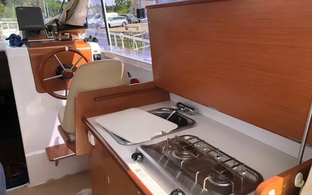 slider 15 Beneteau Antares 760
