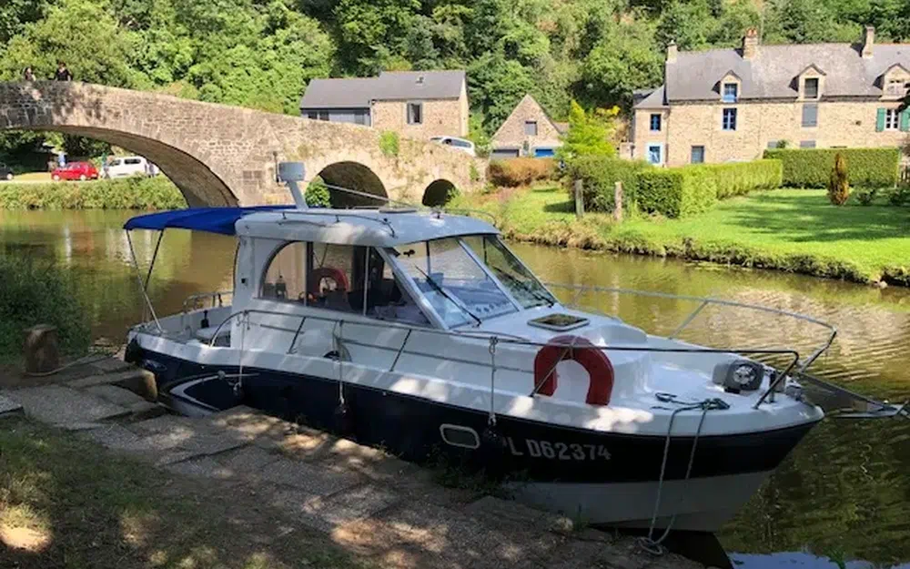 slider 20 Beneteau Antares 760