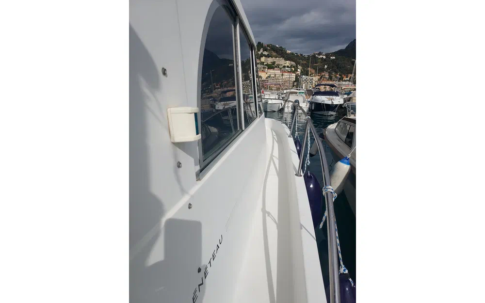 slider 6 Beneteau Antares 760