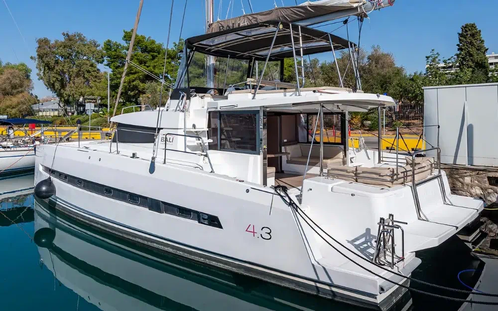 slider 3 Bali Catamarans Bali 4.3