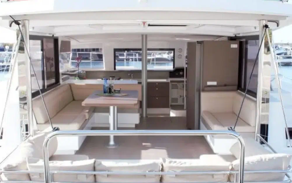 slider 4 Bali Catamarans Bali 4.3