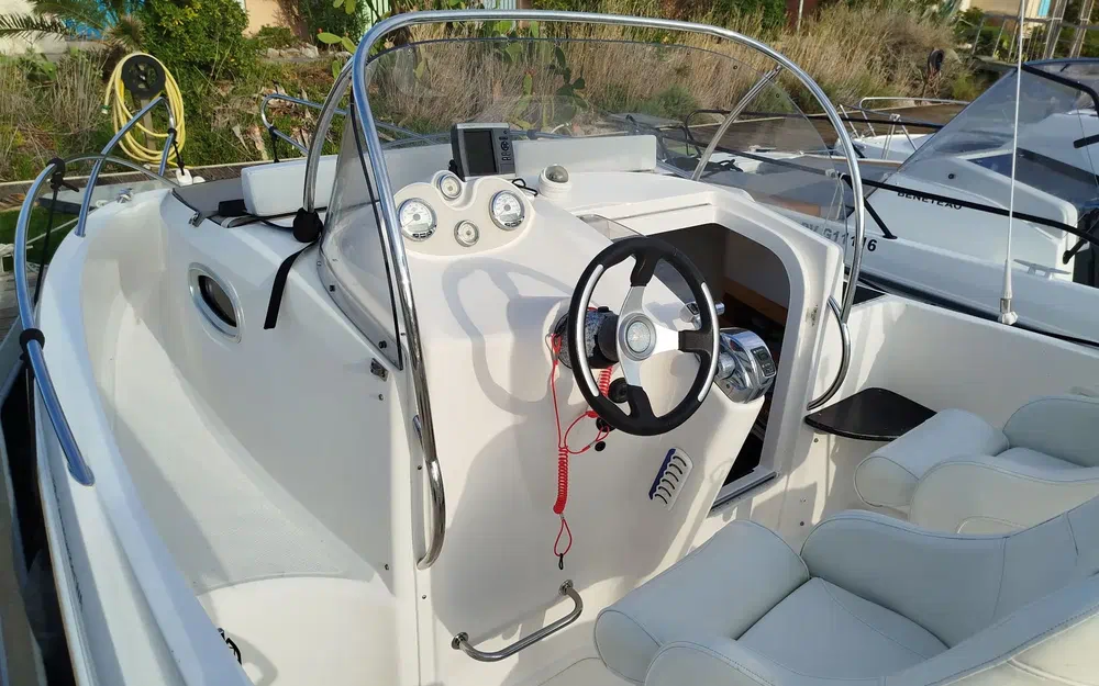 slider 11 Quicksilver 635 WA