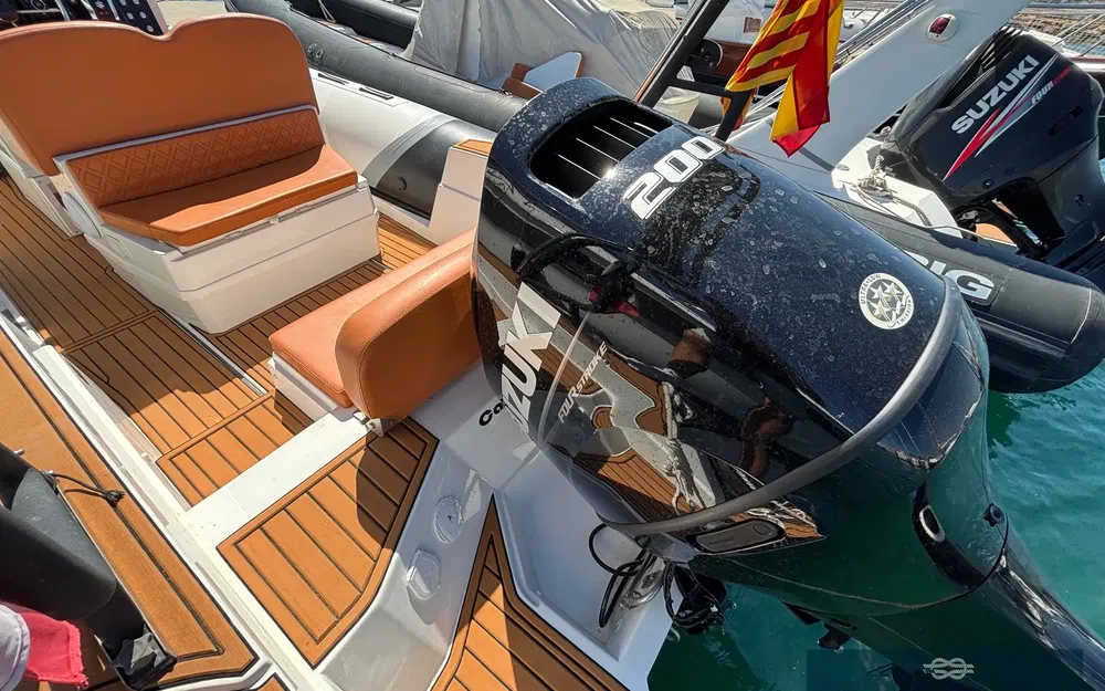 slider 17 Tiger Marine 740 Proline