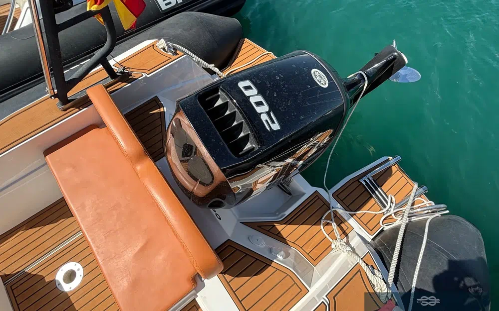 slider 6 Tiger Marine 740 Proline