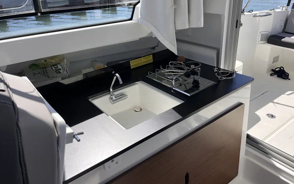 slider 4 Jeanneau Merry Fisher 795 Serie 2