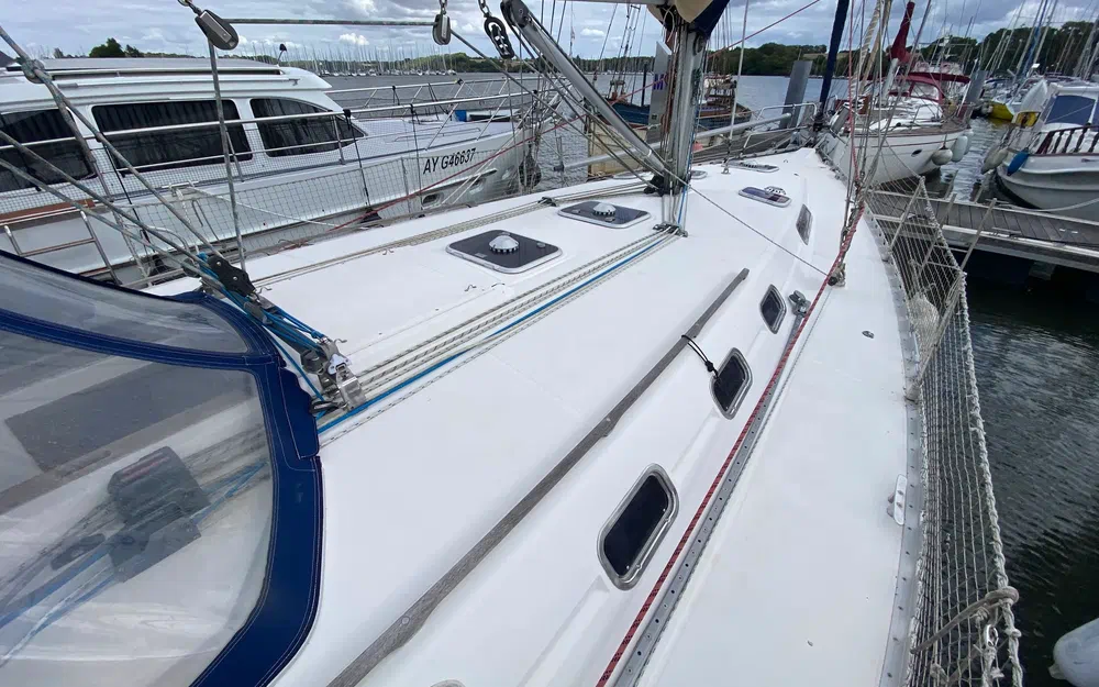 slider 12 Dufour 43 Classic