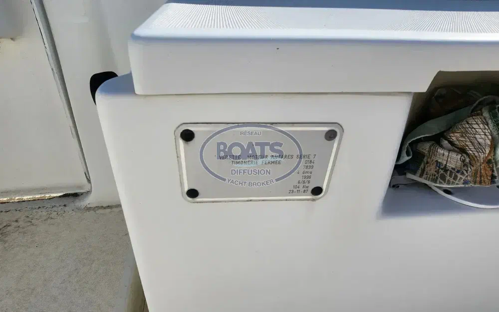 slider 13 Beneteau Antares 7